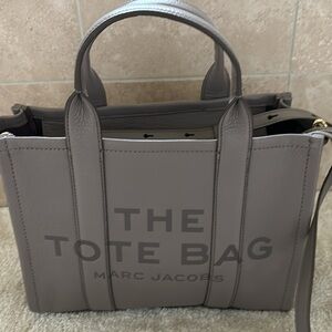 Marc Jacobs Leather Medium Tote Bag